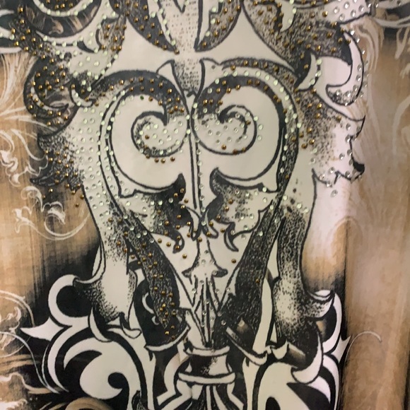 Beautiful shirt - Picture 5 of 7